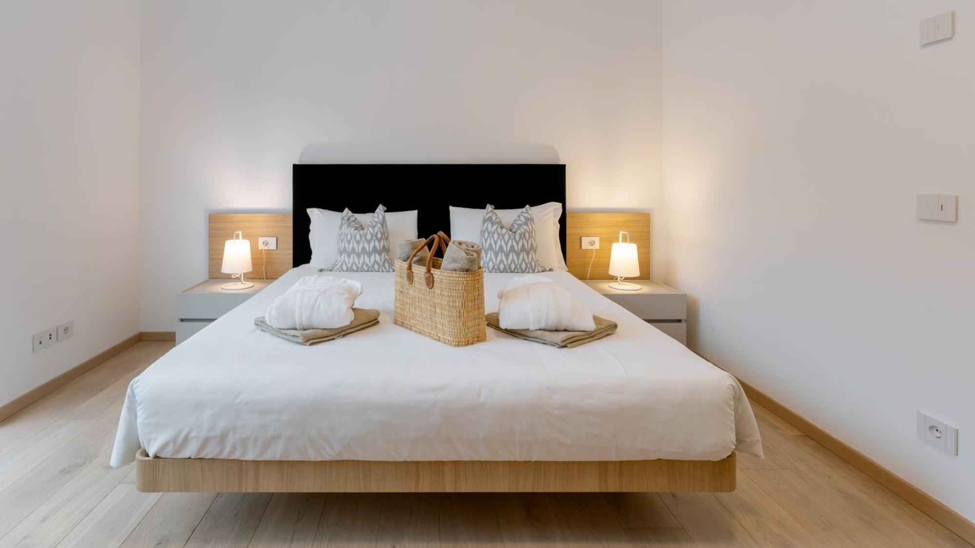 Serviced Apartments By Hotel De Charme Laveno Exterior photo