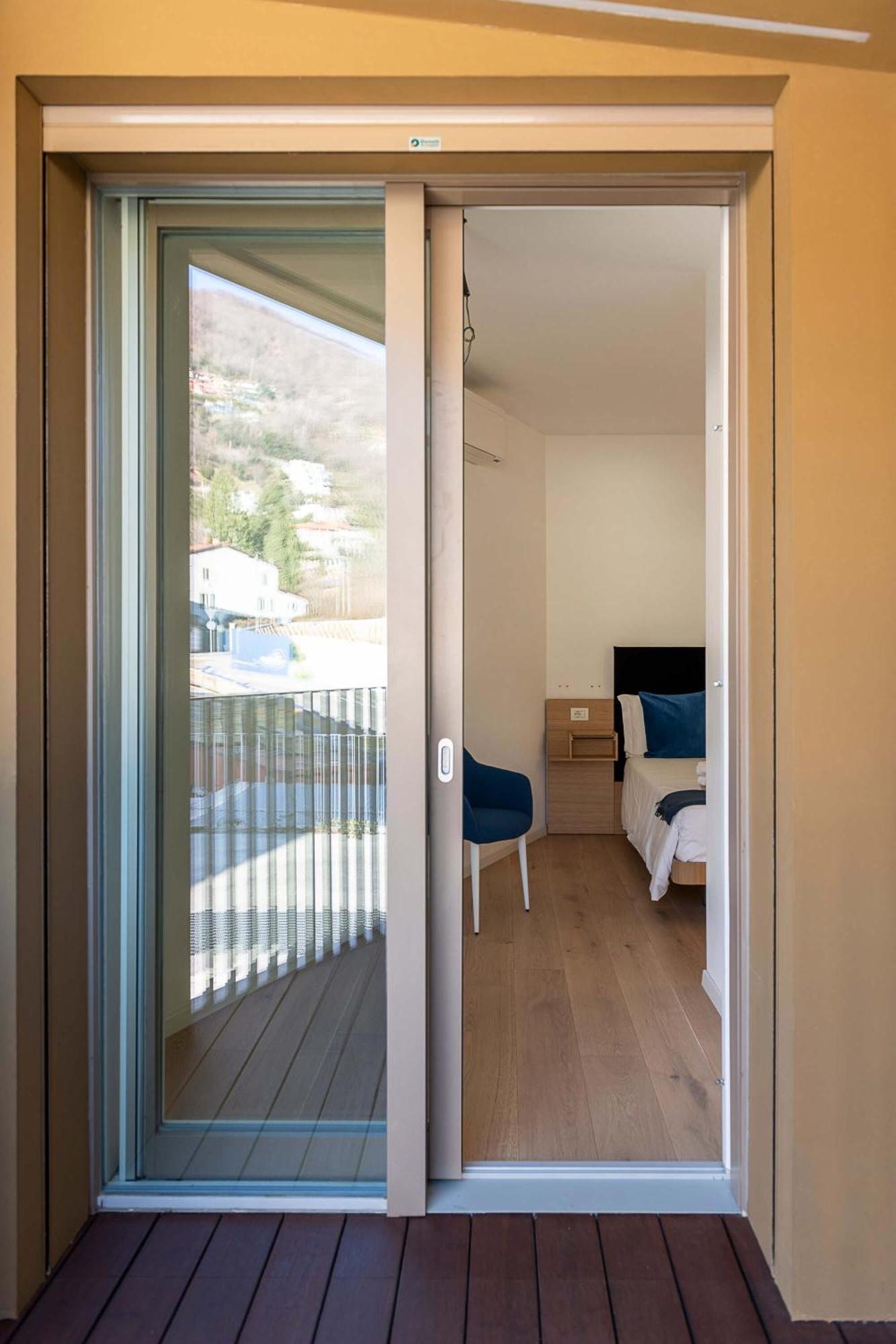 Serviced Apartments By Hotel De Charme Laveno Exterior photo