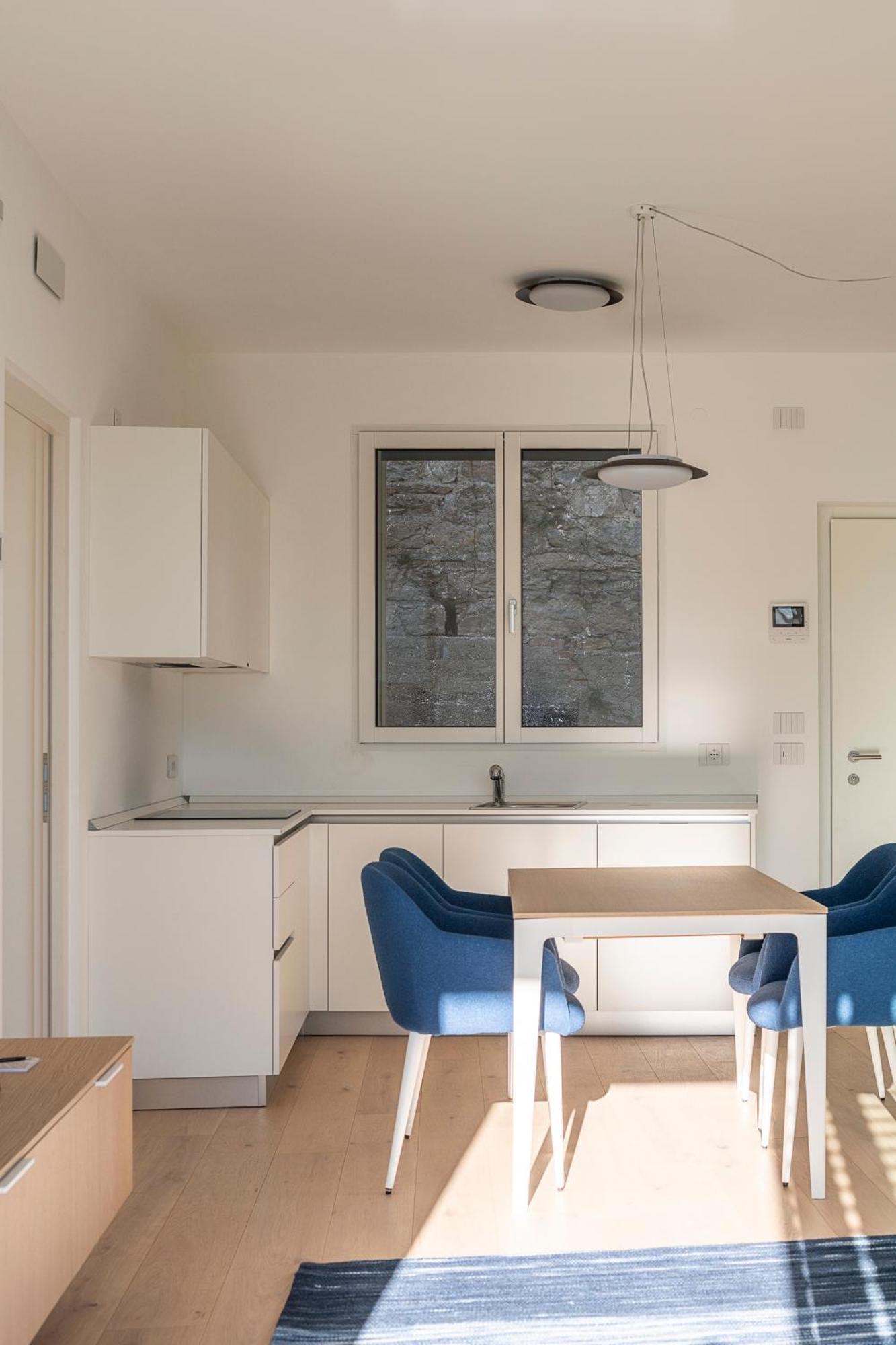 Serviced Apartments By Hotel De Charme Laveno Exterior photo